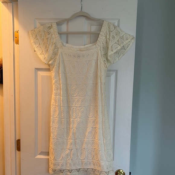 Roz & Ali Dresses & Skirts - Roz & Ali Cream Lace Dress
